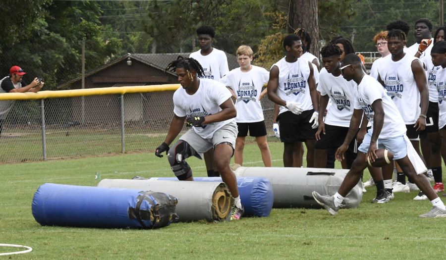 PHOTOS: Darius Leonard Youth Football Camp / Hilltop Park Ribbon Cutting