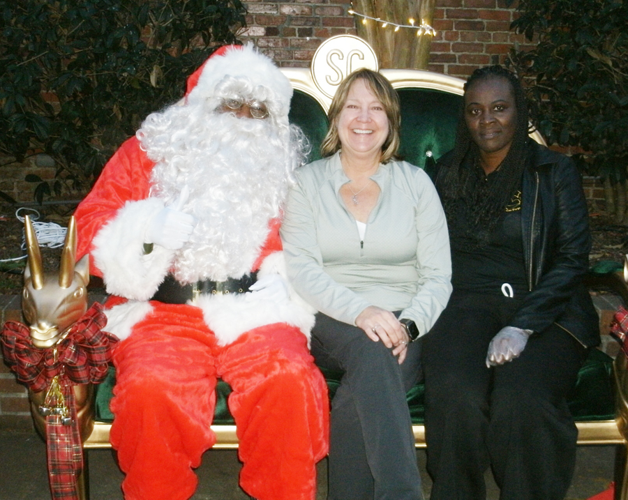 PHOTO GALLERY: Santa, Smores, And Snow Held